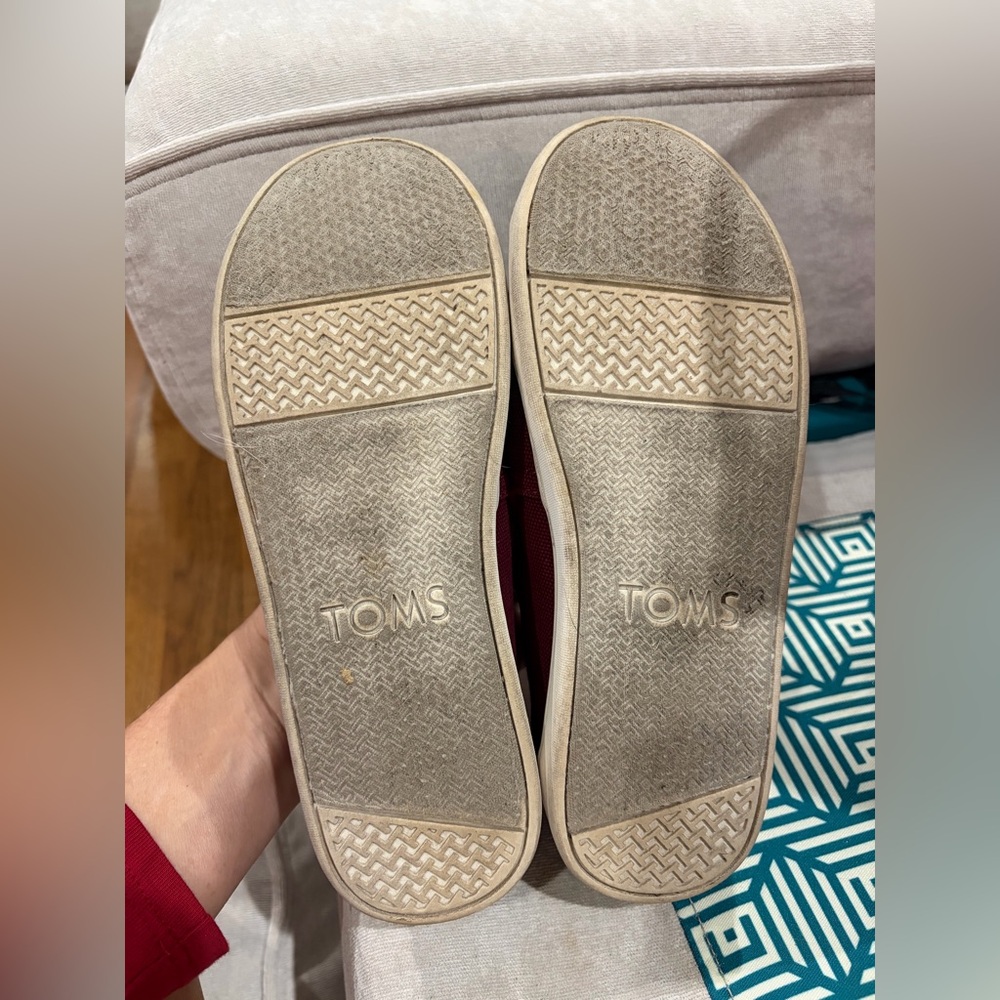 TOMS Classic Kids' Shoes - Picture 6 of 6